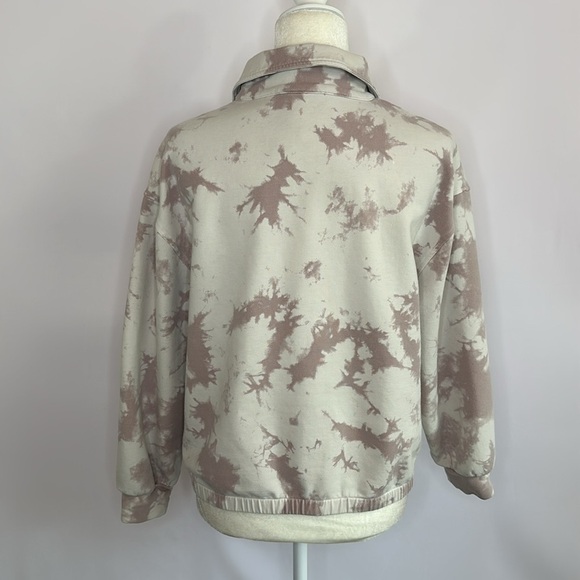 Varley Quarter Zip Pullover - Picture 4 of 9